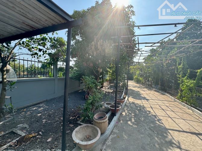 Biệt thự sân vườn 700m2- HXT đường Thới An 16 Quận 12- Ngang khủng 23m dài 41m- Chỉ 7 đồng - 2