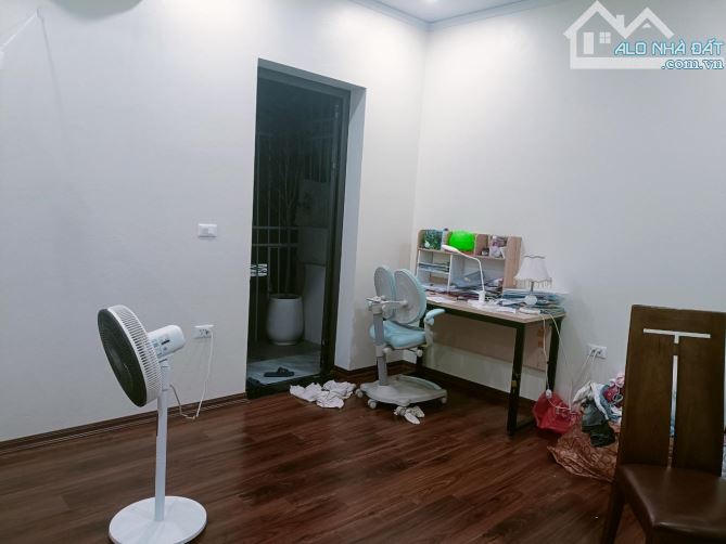 Bán nhà siêu to khổng lồ trong phố Khuất Duy tiến, 90m, 4 ngủ, 7 chỗ vào nhà, giá nhỉ 7Tỷ - 2