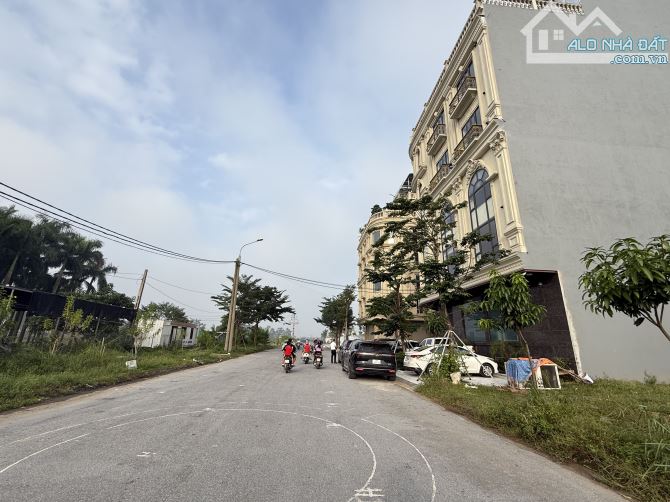 BÁN 80m ĐẤT THÔNG SỐ ĐẸP, VIEW THÀNH PHỐ THÔNG MINH, ĐƯỜNG 2 CONTENER TRÁNH, VỈA HÈ RỘNG - 2