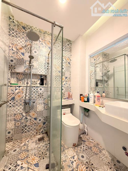 BÁN NHÀ HẺM OTO PHAN ĐĂNG LƯU,  NHÀ 4 TẦNG , 40M2, 4 PHÒNG NGỦ - 2