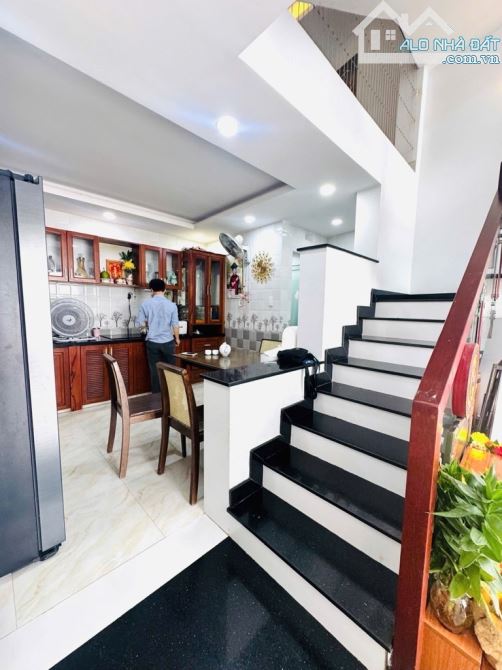 “NHÀ MỚI ĐẸP 4 TẦNG HBC-  NỞ HẬU TÀI LỘC-HẺM XE HƠI- SÁT GIGAMAL ,41M(3.5❌10M),3PN,3WC,SHR - 2