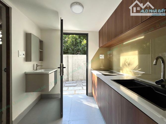 CHO THUÊ 2 BLOCK CĂN HỘ DUPLEX LÊ VĂN HIẾN - 587 M² - 16 PN - GIÁ 96 TRIỆU - 2