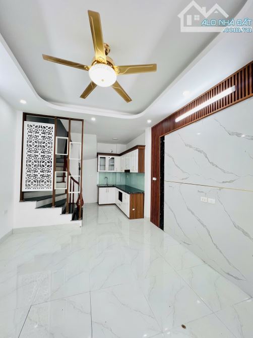 Nhà mới phố Việt Hưng chỉ hơn 5 tỷ. 3 ngủ đủ công năng. Hàng xóm kđt Vin nhiều tiện ích - 2