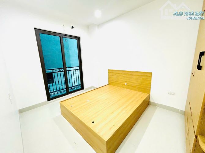 NGUYỄN KHOÁI , 44M² X 4T DÂN XÂY MỚI TINH , VỪA Ở VỪA CHO THUÊ , RẤT GẦN Ô TÔ , 6,08 TỶ - 2