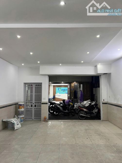 Cho thuê nhà nguyên căn Trung Kính, Cầu Giấy. DT 68m x 5 tầng, giá 28tr - 2