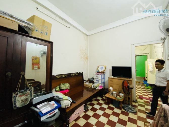 BÁN NHÀ MẶT TIỀN KHU VIP NGUYỄN TRỌNG TUYỂN  - PHÚ NHUẬN - 3 TẦNG 5PN - 63.5M2 - 19 TỶ - 2