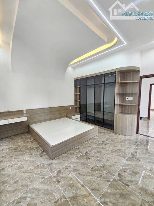 Bán nhà 2 mặt tiền, KDC gần Aeon Mall, p.Thuận Giao Tp.Thuận An chỉ 7,9 tỷ TL M6077 - 2