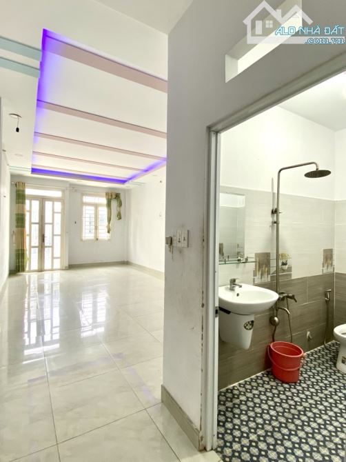 NHÀ 3 TẦNG CHIẾN LƯỢC, 2 MẶT HXH THÔNG, CHIẾN LƯỢC - GIÁP TÊN LỬA, 72M2, GIÁ 6 TỶ XÍU - 2