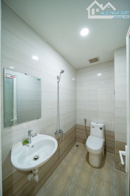 🌿 NHÀ ĐẸP Ở LIỀN – CMT8 P5 TÂN BÌNH (Phường Tân Bình) – XE HƠI NGỦ TRONG NHÀ – 3 TẦNG - 23