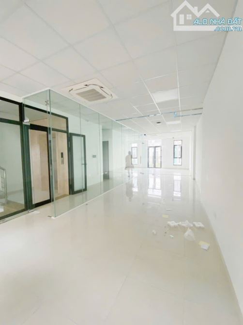 Cho thuê nhà KĐT Him Lam Vạn Phúc. DT 103m2, 7 tầng thông sàn, có PCCC, thang máy - 3