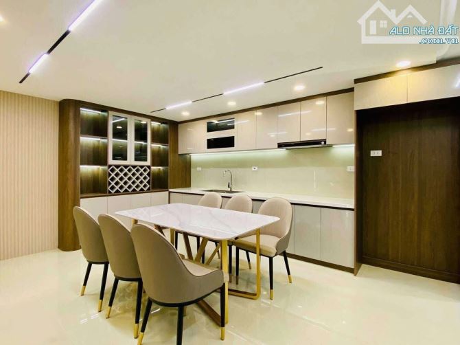 SIÊU PHẨM CỰC ĐẸP QUẬN 10 ĐƯỜNG NGUYỄN TIỂU LA, PHƯỜNG 8 - GIÁ: 5 TỶ 450 / 63M2(4,5 X 14) - 3