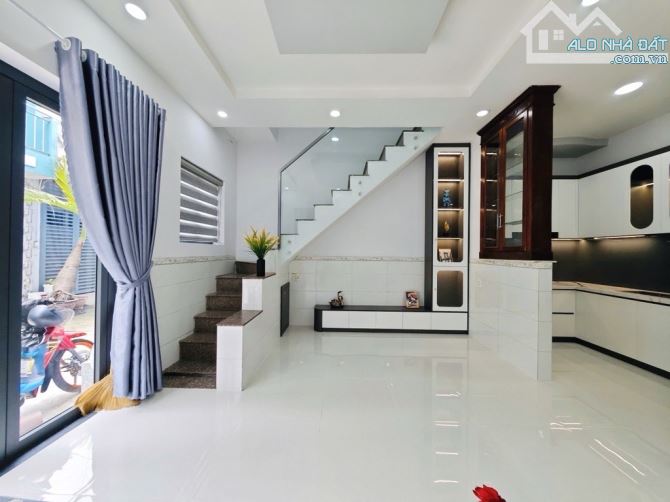 NHÀ 1 TRỆT 1 LẦU ĐÚC - TẶNG FULL NỘI THẤT - PHẠM VĂN CHIÊU, P14 GÒ VẤP – 42M² – CHỈ 4.9 TỶ - 3