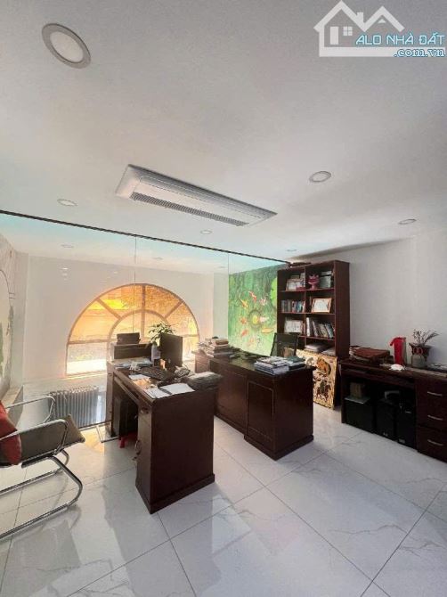 Nhà Đẹp 5 Tầng BTCT, Đường 7m Ô Tô Tránh - Ngay Vạn Phúc City - Full Nội Thất - Giá 8,6 Tỷ - 3