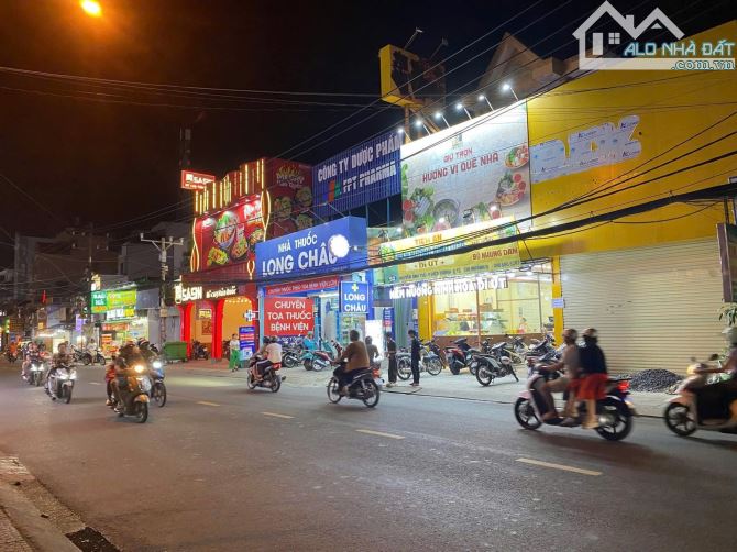 BÁN PHÒNG KHÁM MẶT TIỀN NGUYỄN ẢNH THỦ 22X25M - 3