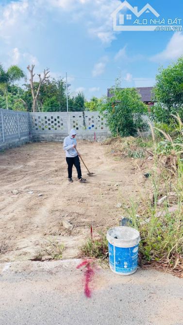 Bán Đất Mặt Tiền Đường Nhựa 8m  Cách Đường ven biển Nguyễn Tất Thành 30 mươi mét Ngang - 3