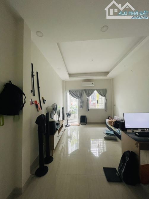 🌿 NHÀ ĐẸP Ở LIỀN – CMT8 P5 TÂN BÌNH (Phường Tân Bình) – XE HƠI NGỦ TRONG NHÀ – 3 TẦNG - 3