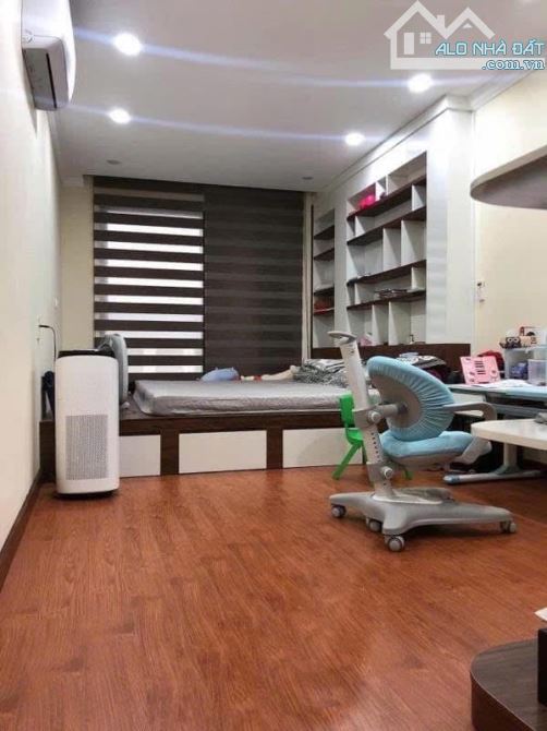 BÁN NHÀ PHÂN LÔ TRẦN QUANG DIỆU ĐỐNG ĐA - 60M 6T MT 6M - OTO VÀO NHÀ GẦN HỒ HOÀNG CẦU - 3