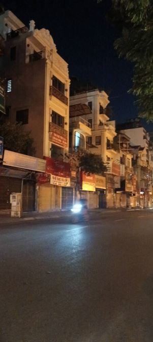 HAI MẶT THOÁNG 1 MẶT PHỐ 1 MẶT NGÕ Ô TÔ.VỈA HÈ RỘNG KINH DOANH ĐỈNH- GIÁ TỐT · - 3