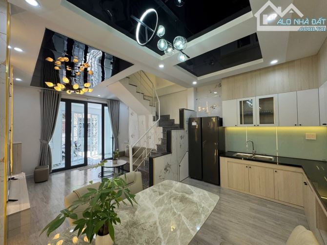 Bán nhà 4 tầng kiệt đường Lý Tự Trọng, Hải Châu. DT 43m2. Giá 4.45 tỷ - 3