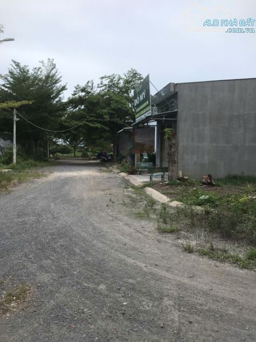Chính chủ bán lô đất 65m2 Long Hòa ,full thổ cư,đường 12m dân cư đông - 3