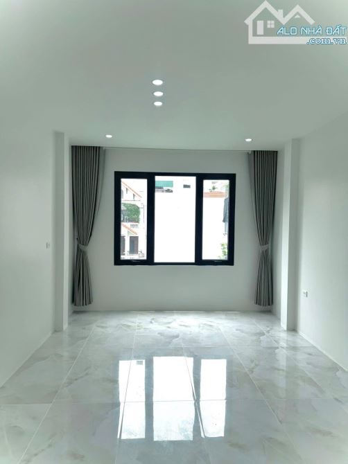 Cho thuê nhà 985 Tam Trinh, 38m2 x 5 tầng, 3 ngủ. Giá 13tr - 3
