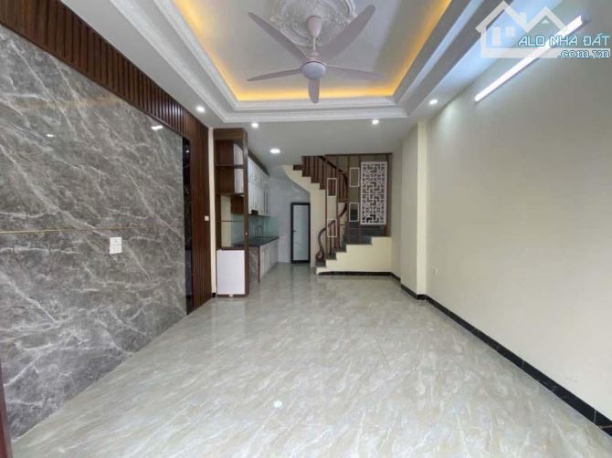 Nhà 5 Tầng-3PN-4WC-6tỷ9, Đối diện Aeon.Mall.Long Biên-cầu Vĩnh Tuy-cầu Trần Hưng Đạo. - 3