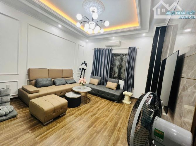 SIÊU PHẨM NHÀ 4 TẦNG – ĐÀO ĐÀI, THƯỢNG LÝ, HỒNG BÀNG – GIÁ CHỈ 6,2 TỶ - 3