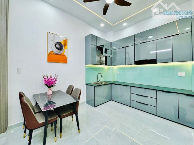Căn nhà 2 tầng, 54m2 ngay Hồng Hà, Tân Bình. Giá: 3 Tỷ 290. SHR, hẻm 5m, full nội thất - 3
