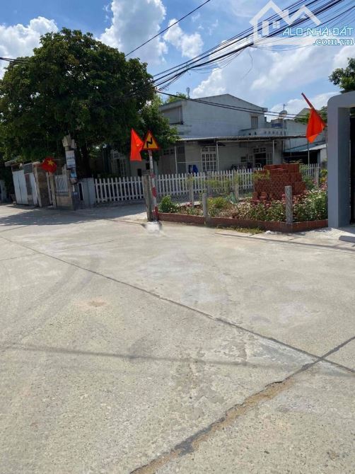 Bán đất kiệt ô tô thôn Quang Châu, Hoà Châu, Hoà Vang. DT 200m2 ngang 7m. Giá 2.5 tỷ - 3