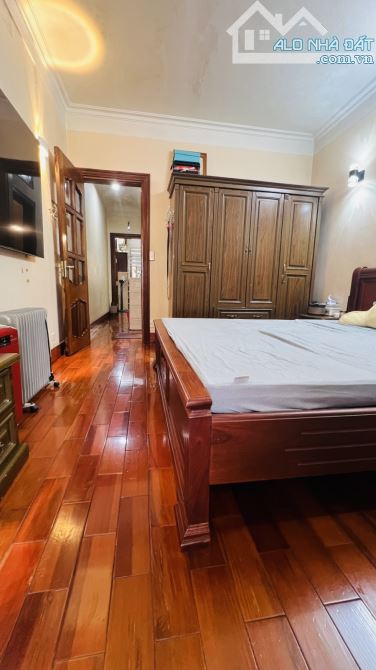 🏡 Bán nhà Nguyễn Văn Huyên 55m 4 tầng mặt tiền 3.8 giá chỉ 20.6 tỷ - 3
