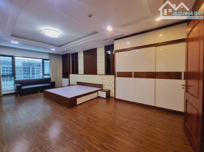 HOÀNG CẦU -ĐỐNG ĐA-PHÂN LÔ-VỊ TRÍ KIM CƯƠNG-Ô TÔ CHẠY VÒNG-7 TẦNG THANG MÁY-NHÀ MỚI-31 TỶ - 7