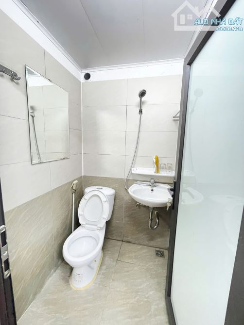 Hiếm!! Nhỉnh 1 tỷ nhà 4 tầng đầy đủ công năng. Phố Minh Khai, Hai Bà Trưng. - 3