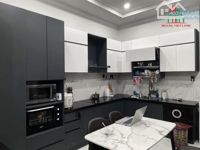 BÁN NHÀ 3 tầng nội thất đầy đủ, mặt tiền đường TỐNG DUY TÂN khu TRUNG CAO, P. TÂN LỢI - 3