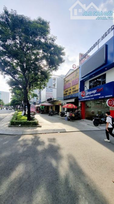 Tòa nhà góc 2 mặt tiền (cực kỳ đắc địa, giáp Q.1) Điện Biên Phủ, Phường 15, Bình Thạnh. - 3