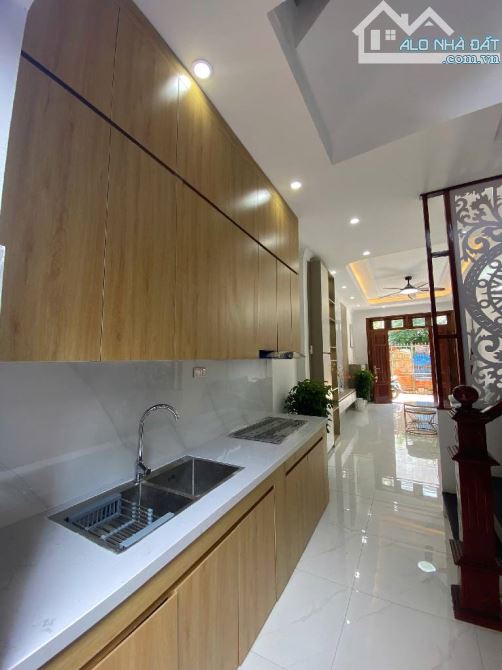 Nhà Bát Khối-Long Biên, 40m, 5tầng, 6Tỷ86, Lô góc, tặng full nội thất, khu vực hiếm có. - 3
