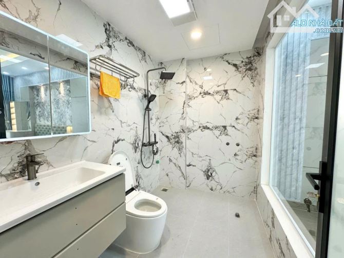 SIÊU PHẨM LÔ GÓC – NHÀ MỚI 5 TẦNG CÓ THANG MÁY TẠI TĐC XI MĂNG, HỒNG BÀNG - 3