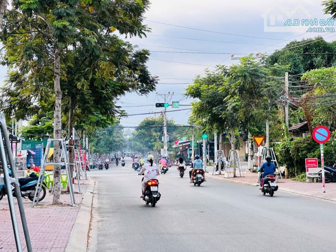 Bán Nhà 280m² Mặt Tiền Nguyễn Trường Tộ, Tân Thiện, La Gi – Giá 5.5 Tỷ - 3