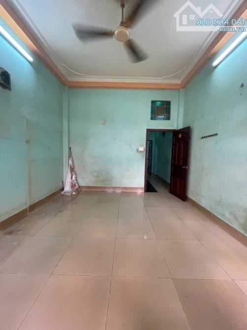 Hơn 7 tỷ, gần uỷ ban quận 11, DT 52.4m2 không lộ giới, hẻm 7m ô tô thông - 3