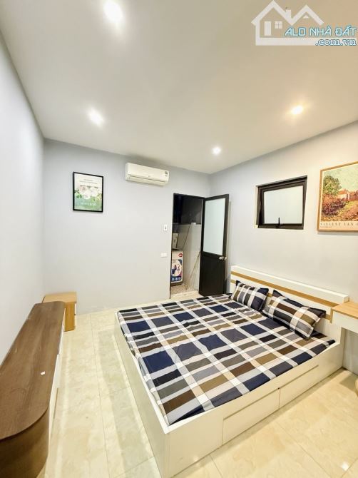 Nhỉnh 5 tỷ! Nhà đẹp ngõ Lệnh Cư, Khâm Thiên, Đống Đa 23m x 5 tầng mặt tiền 3.6m - 3