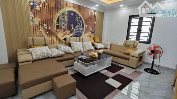 Tiếp tục lên siêu phẩm nhà 5 tầng tại đường TL422B với mức giá cực kì bình dân - 3