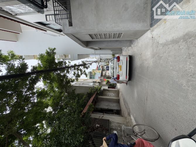 Nhà phố Trạm - 6 tầng thang máy - Ô tô đỗ cổng - Chỉ nhỉnh 9 tỷ - 3