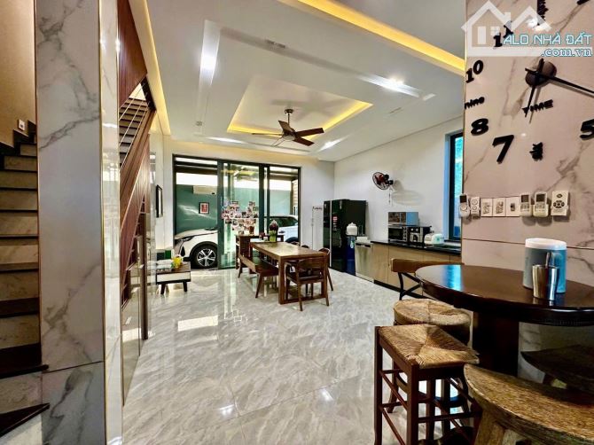 Bán nhà 3 tầng 2 Mặt Tiền Trần Lê Hoà Xuân Cầm Lệ - 3