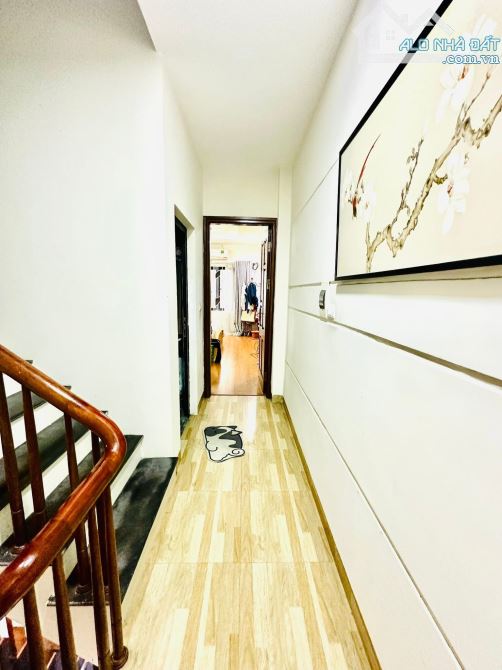 NHÀ ĐẸP Ở LUÔN - NGÕ TO RỘNG THOÁNG, GẦN PHỐ TRẦN KHÁT   30 m -5 tầng -8,8 tỷ - 3