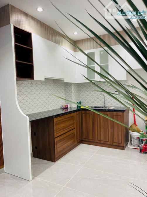 Bán nhà Huỳnh Tấn Phát Quận 7,full nội thất,2 tầng,5.6x6m,hẻm ba gác,giá hơn 4 tỷ - 3