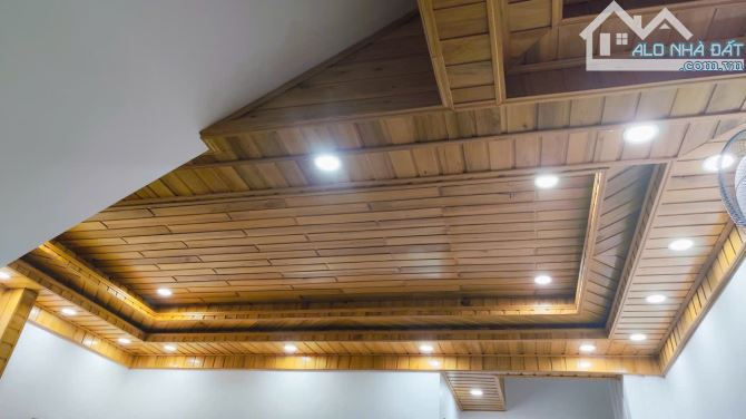 🏡Bán nhà 3 tầng , nội thất gỗ 90% đẹp gần KDT Vính Điềm Trung- chỉ cần xách Vali vào ở - 3