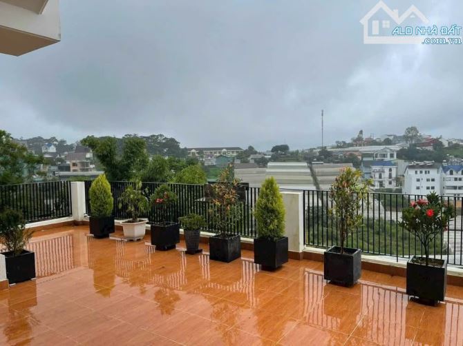 Biệt thự Trịnh Hoài Đức - P11. Đà Lạt . - 213m2 -  10.5 tỷ - 3