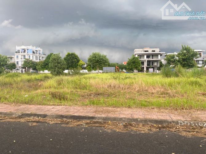 CẦN BÁN LÔ GÓC 3MT VIEW SÔNG KHU BIỆT THỰ ĐẢO NỔI 435M2 NGANG 15,8M GIÁ SỤP HẦM - 3