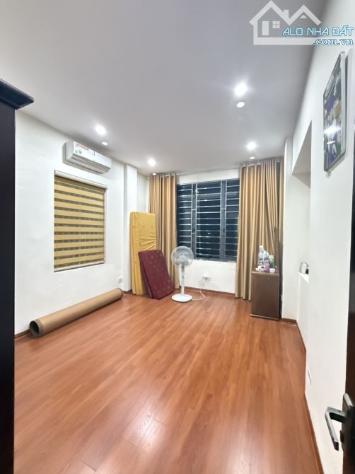 KĐT XA LA / HÀ ĐÔNG / Ô TÔ CỰC GẦN / 4T dân xây nhỉnh 7đ - 3