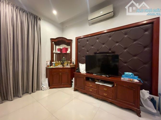 bán biệt thự góc 2 mặt tiền 18x25  hoàn thiện, khu dân cư cao cấp nhất thành phố Biên Hòa - 3