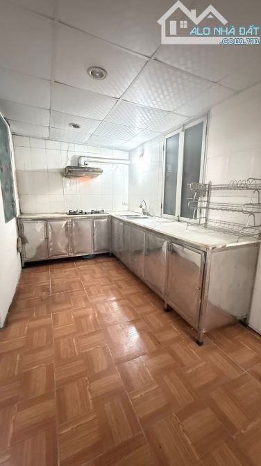 Hiếm Bán - Nhà Thô Mộc -Tập Thể Khí Tượng Thuỷ Văn - Chùa Bộc - Dt:60m2/PK/PN*4,2 tỷ - 3